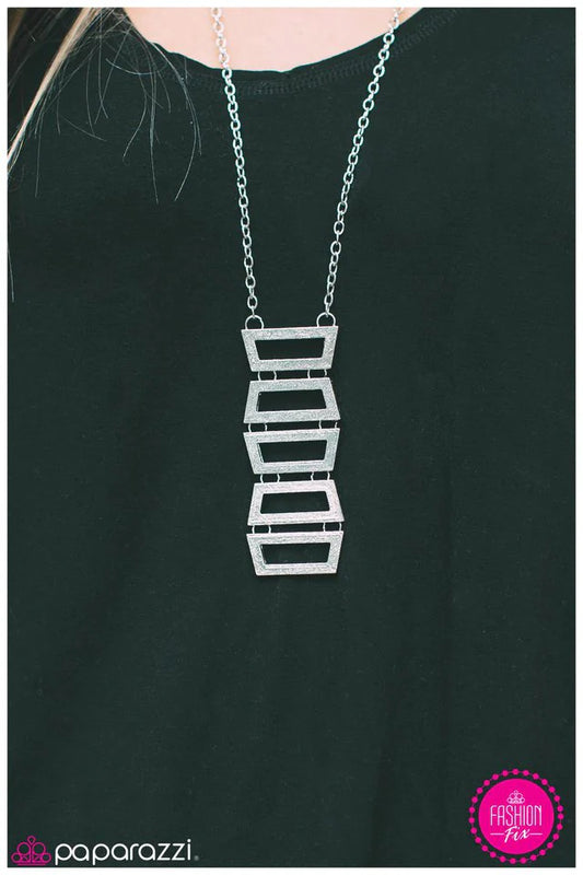 Paparazzi Necklace ~ Frame By Frame - Silver