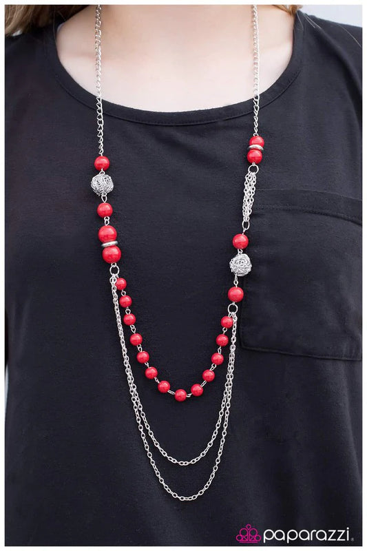 Collar Paparazzi ~ Bien gastado - Rojo