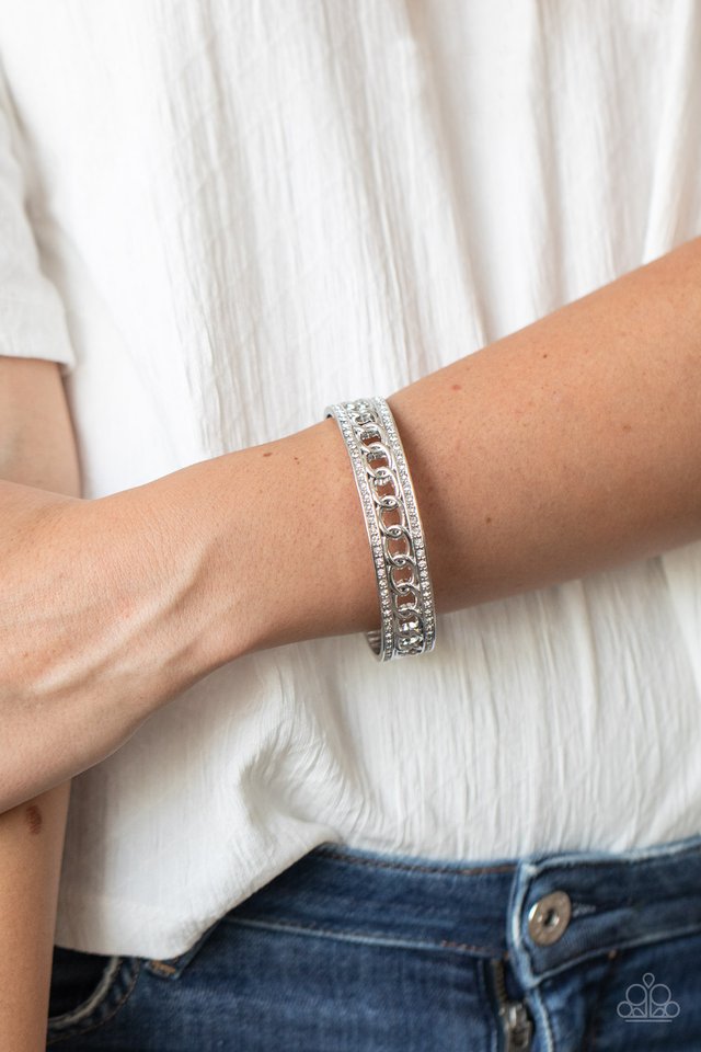 Couture Court - White - Paparazzi Bracelet Image