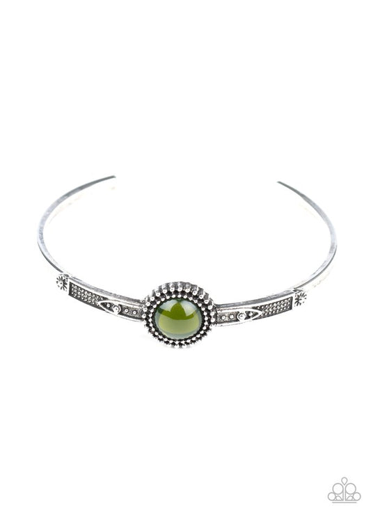 PIECE of Mind - Green - Paparazzi Bracelet Image