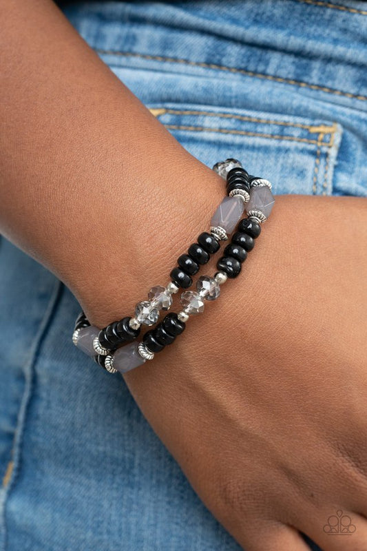 Delightfully Dainty - Black - Paparazzi Bracelet Image