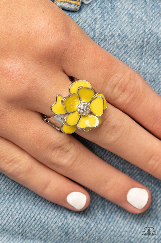 Hibiscus Holiday - Yellow - Paparazzi Ring Image