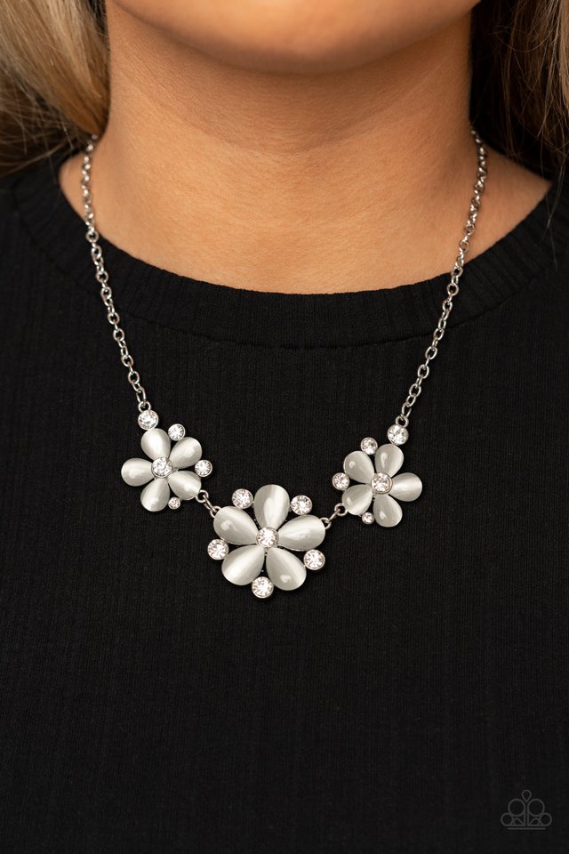 Effortlessly Efflorescent - White - Paparazzi Necklace Image