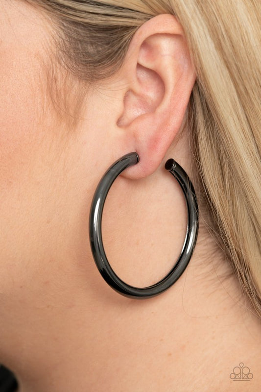 Curve Ball - Black - Paparazzi Earring Image