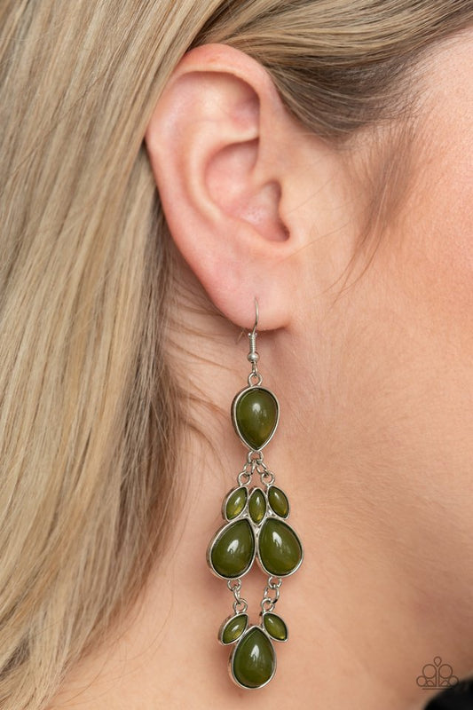 Superstar Social - Green - Paparazzi Earring Image
