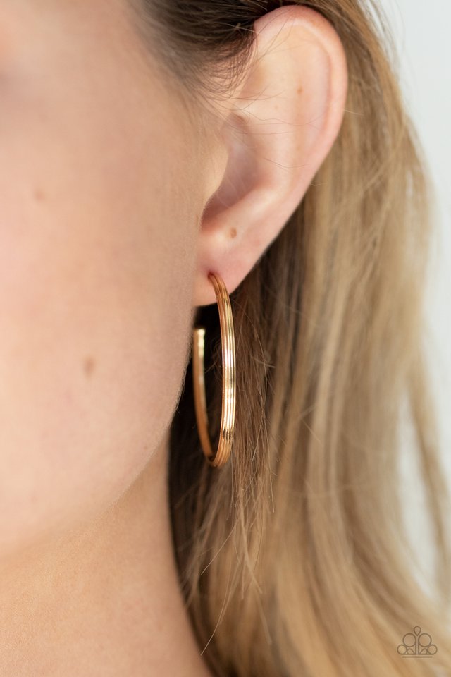 Chic As Can Be - Gold - Paparazzi Earring Image