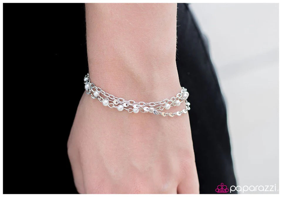 Pulsera Paparazzi ~ Vals de Tennessee - Blanco