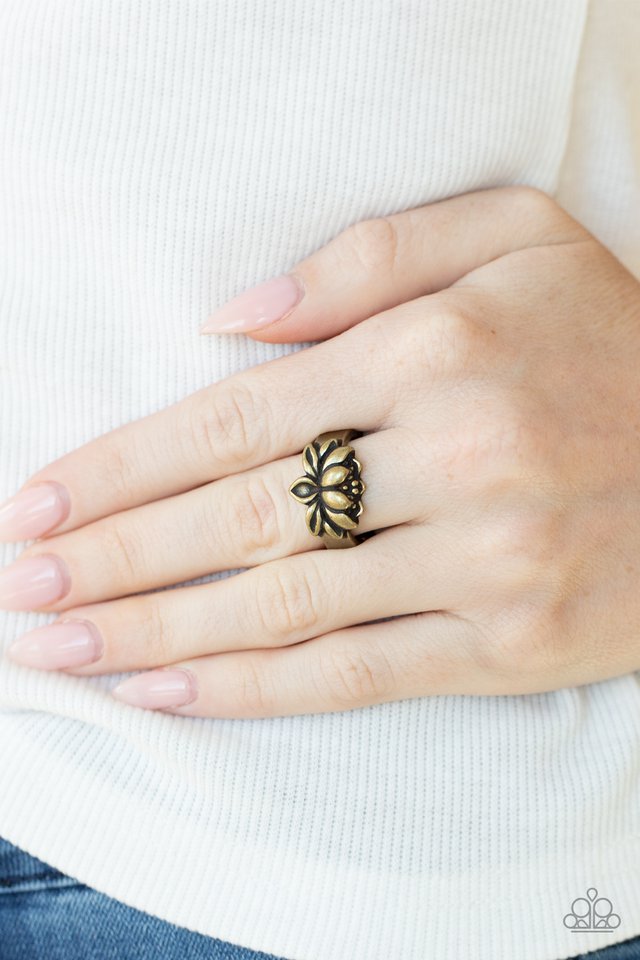 Lotus Crowns - Brass - Paparazzi Ring Image