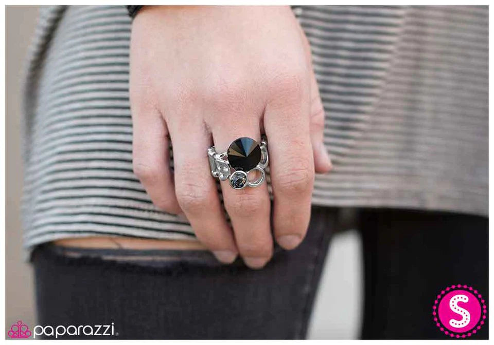 Anillo Paparazzi ~ Muestra y cuenta - Negro