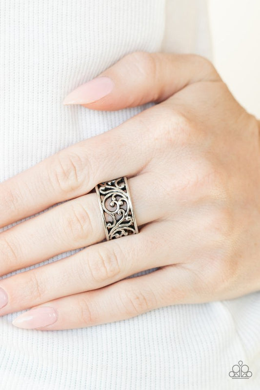 Di-VINE Design - Silver - Paparazzi Ring Image