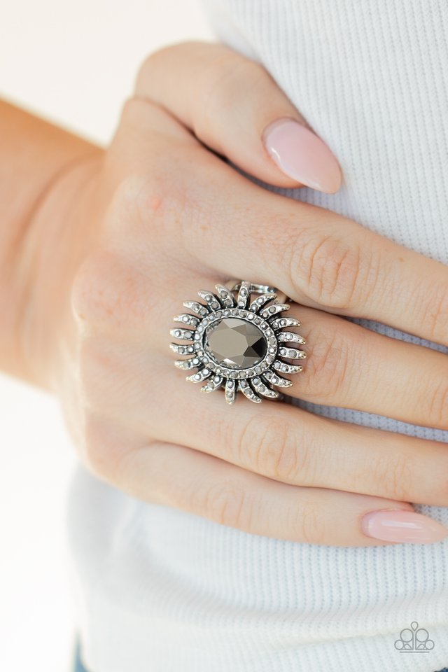 Ultra Luxe - Silver - Paparazzi Ring Image