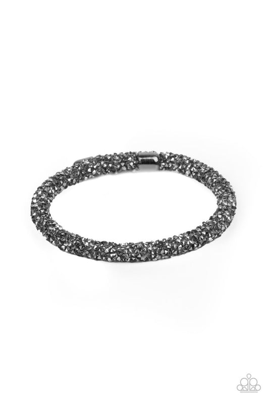 Roll Out The Glitz - Black - Paparazzi Bracelet Image