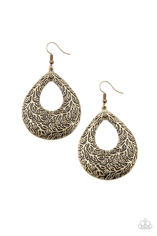 Flirtatiously Flourishing - Brass - Paparazzi Earring Image