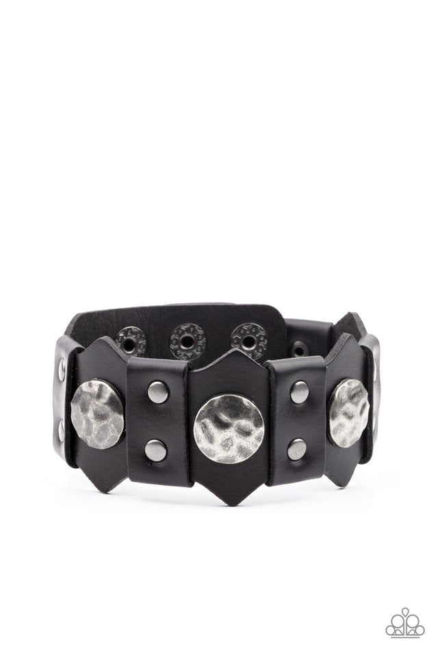 Electrified Edge - Black - Paparazzi Bracelet Image