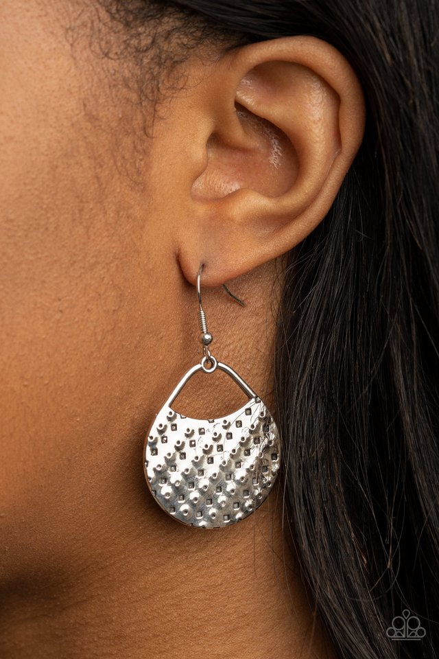 Im Sensing a Pattern Here - Silver - Paparazzi Earring Image