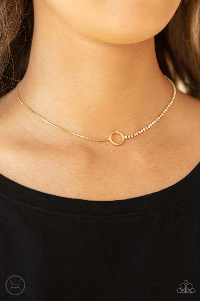 Gotta Split - Gold - Paparazzi Necklace Image