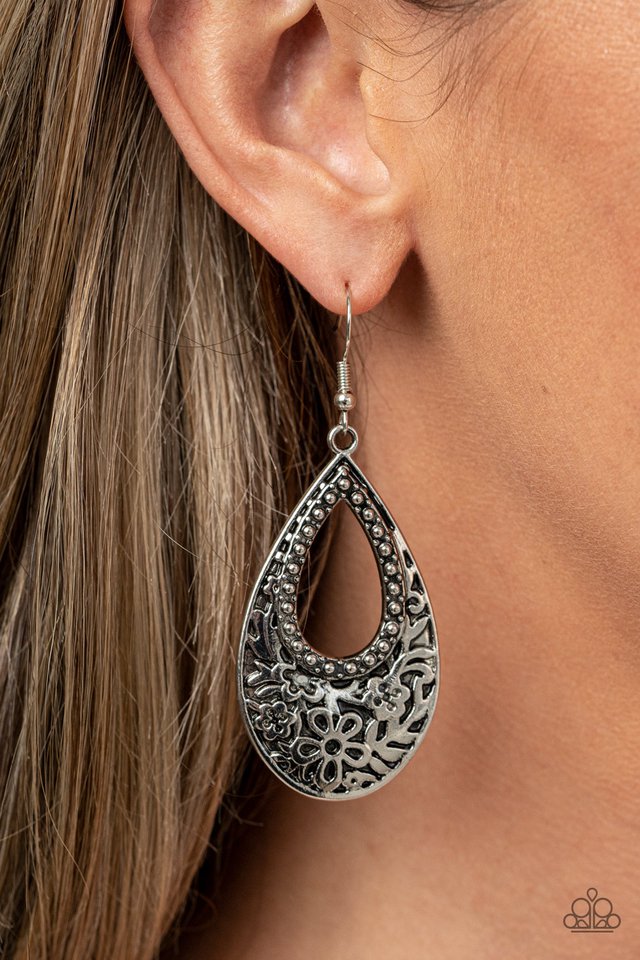 Organically Opulent - Silver - Paparazzi Earring Image