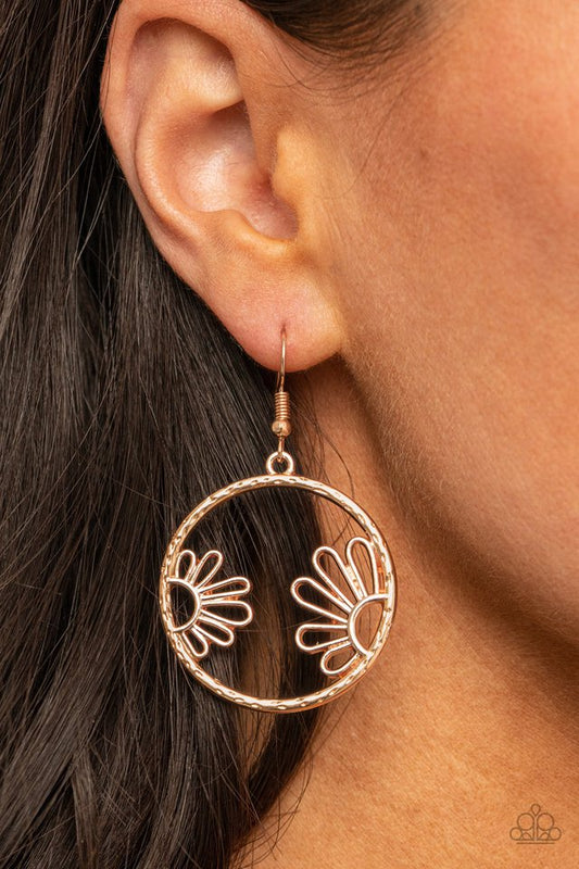 ​Demurely Daisy - Rose Gold - Paparazzi Earring Image