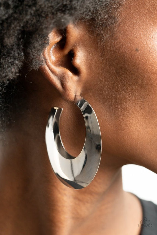 ​Going OVAL-board - Silver - Paparazzi Earring Image