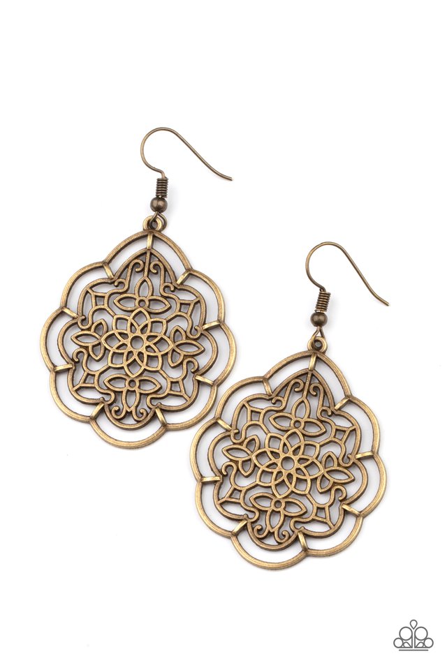 Tour de Taj Mahal - Brass - Paparazzi Earring Image