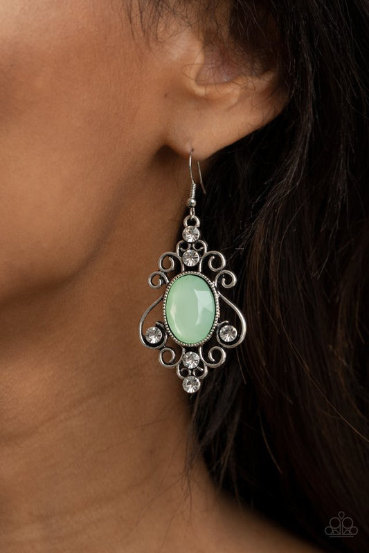 Tour de Fairytale - Green - Paparazzi Earring Image