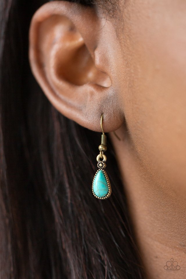 Cottage Garden - Brass - Paparazzi Necklace Image