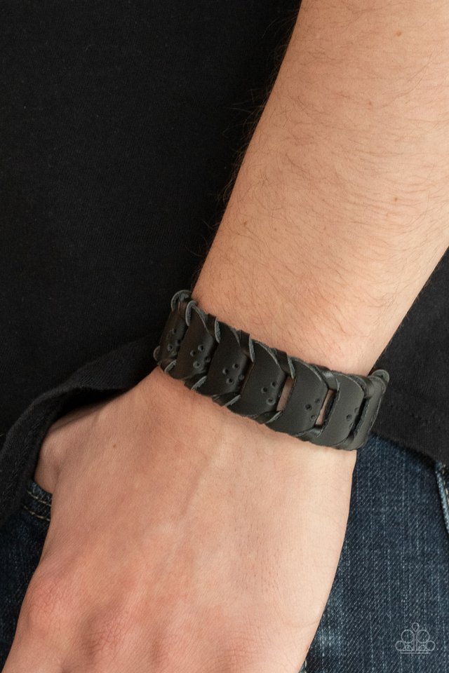 ​Knocked for a Loop - Black - Paparazzi Bracelet Image