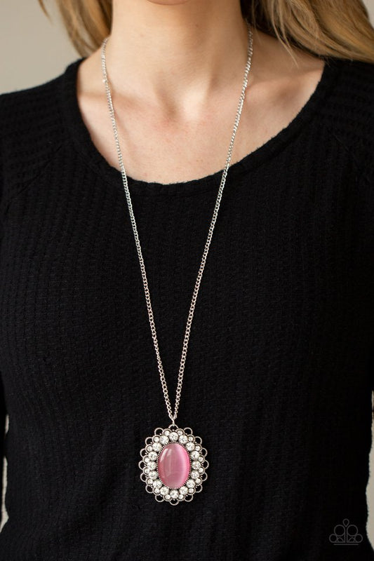 Oh My Medallion - Pink - Paparazzi Necklace Image