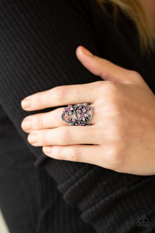 Bouquet Toss - Pink - Paparazzi Ring Image