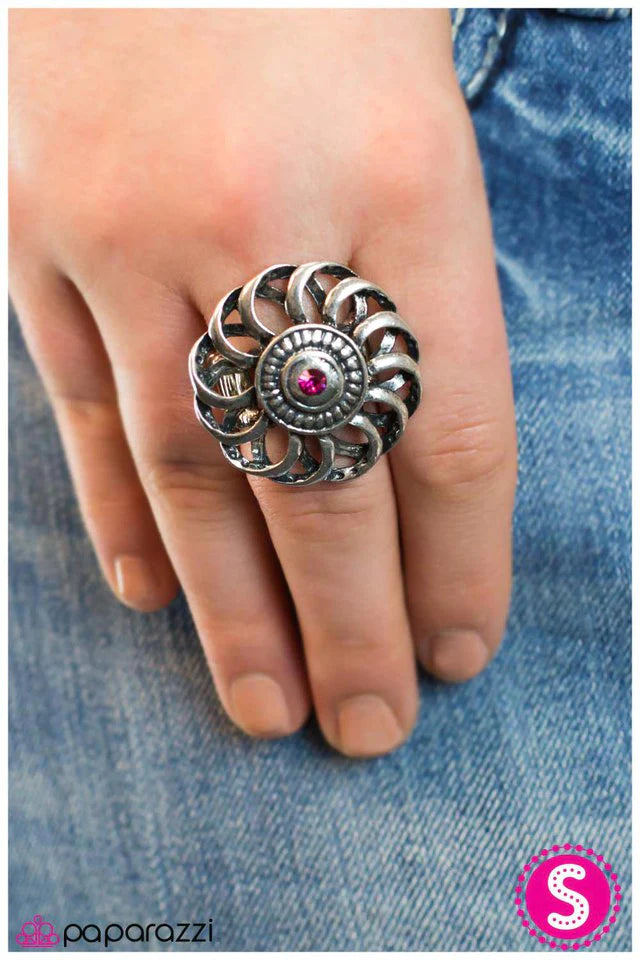 Paparazzi Ring ~ Spin Doctor - Pink