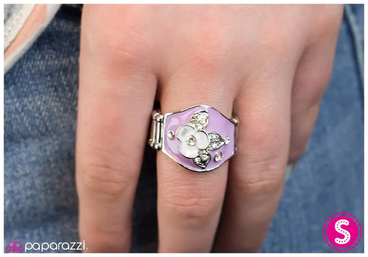 Paparazzi Ring ~ Seagull Lily - Purple