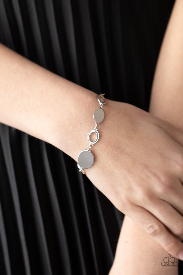​OVAL and Out - Silver - Paparazzi Bracelet Image