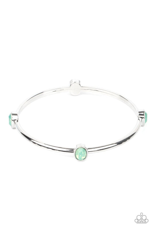 Gleam-Getter - Green - Paparazzi Bracelet Image