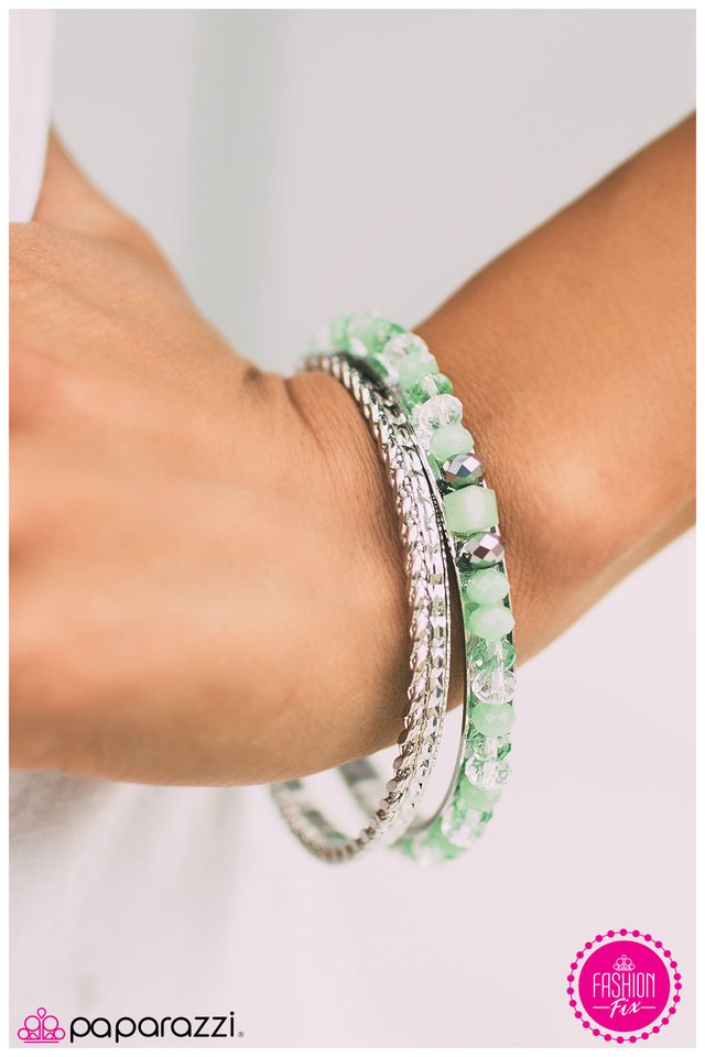 Paparazzi Bracelet ~ I Can See Clearly Now - Green