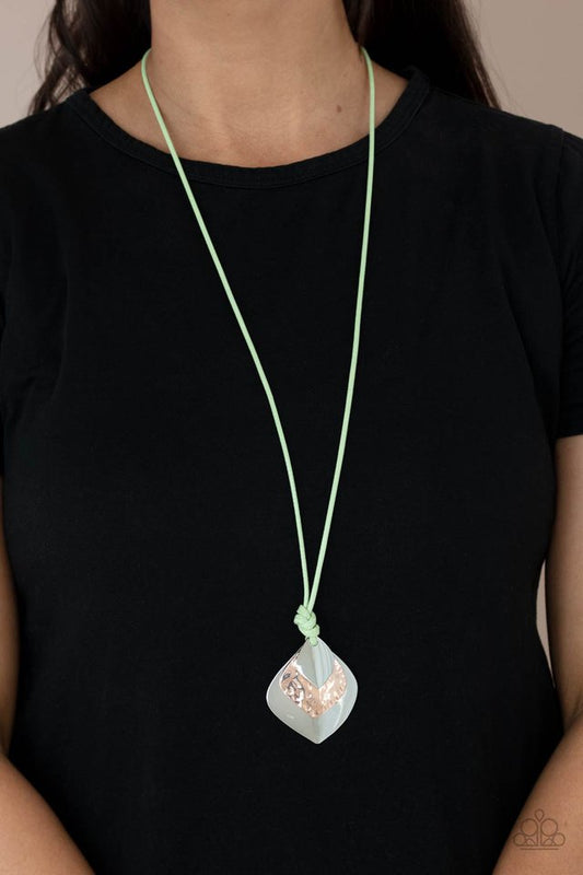 ​Face The ARTIFACTS - Green - Paparazzi Necklace Image