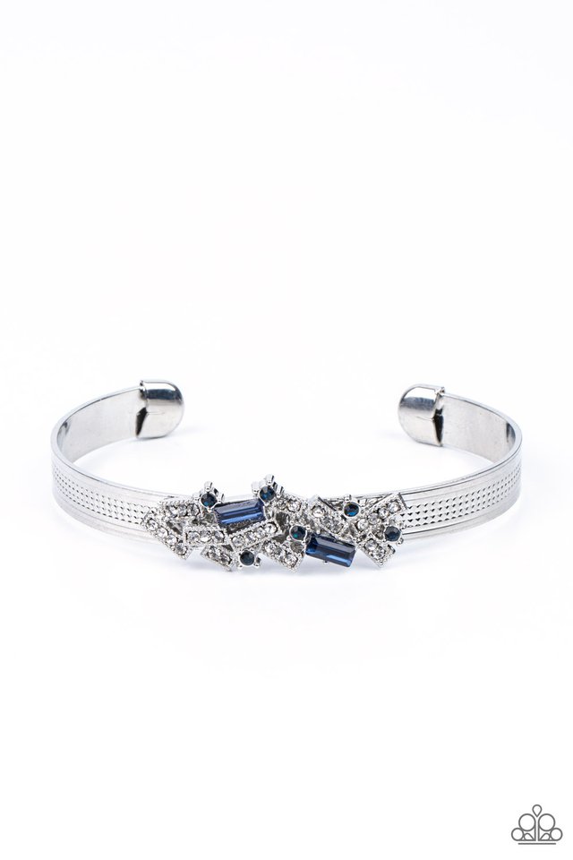 A Chic Clique - Blue - Paparazzi Bracelet Image