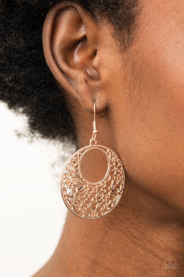 ​Vineyard Romance - Rose Gold - Paparazzi Earring Image