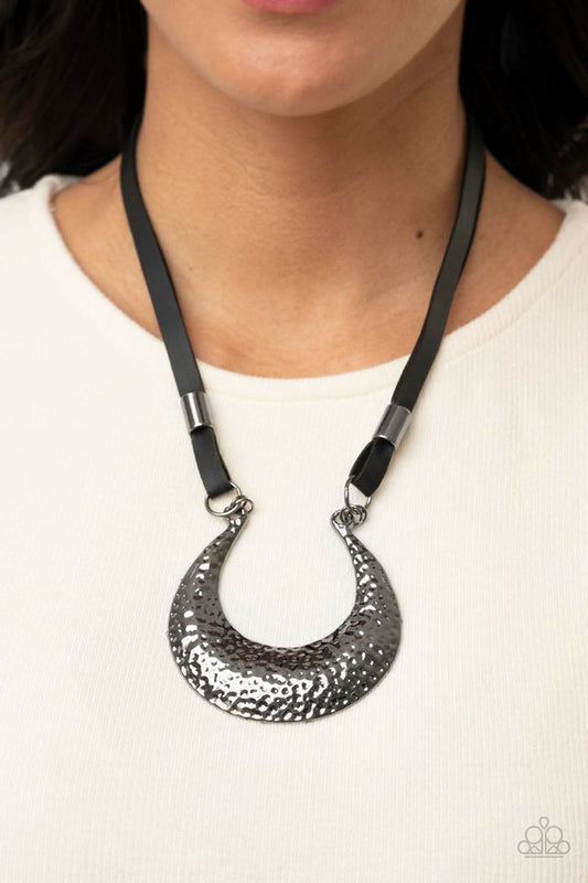 ​Majorly Moonstruck - Black - Paparazzi Necklace Image