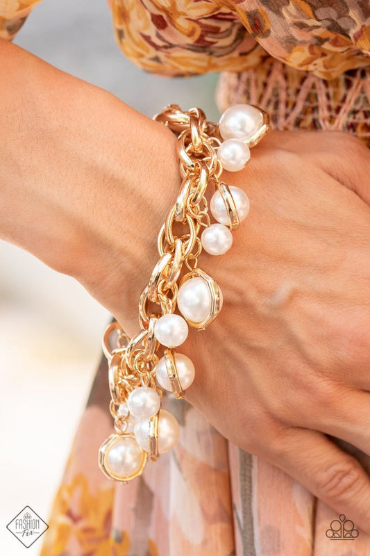 ​Orbiting Opulence - Gold - Paparazzi Bracelet Image