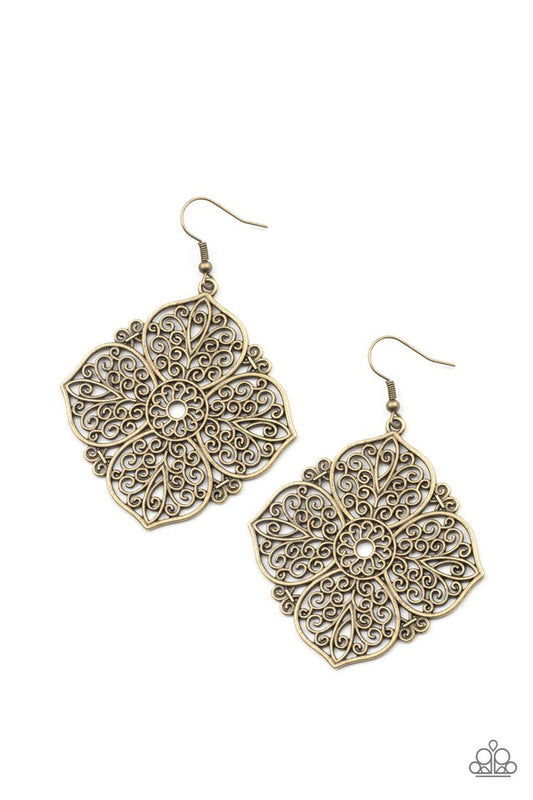 Dubai Detour - Brass - Paparazzi Earring Image