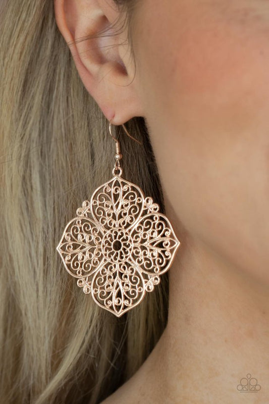 ​Dubai Detour - Rose Gold - Paparazzi Earring Image