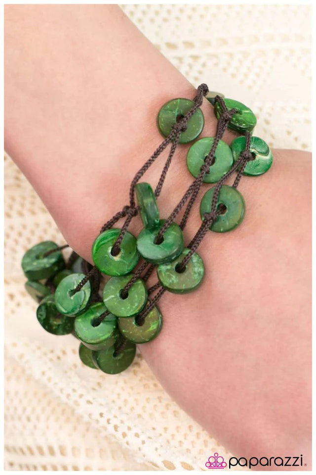 Paparazzi Bracelet ~ Lucky Catch - Green