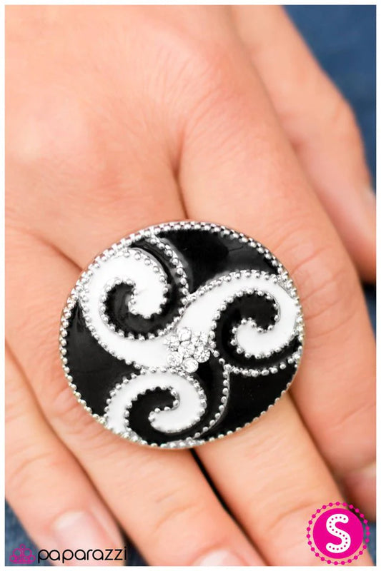 Paparazzi Ring ~ Oh, Cruella de Vil - Black