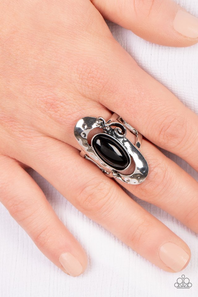 Garden Oasis - Black - Paparazzi Ring Image