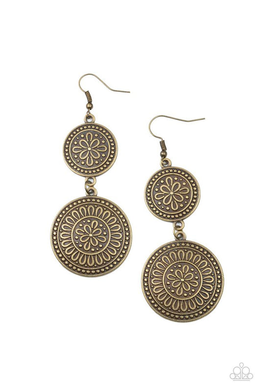 Road Trip Paradise - Brass - Paparazzi Earring Image