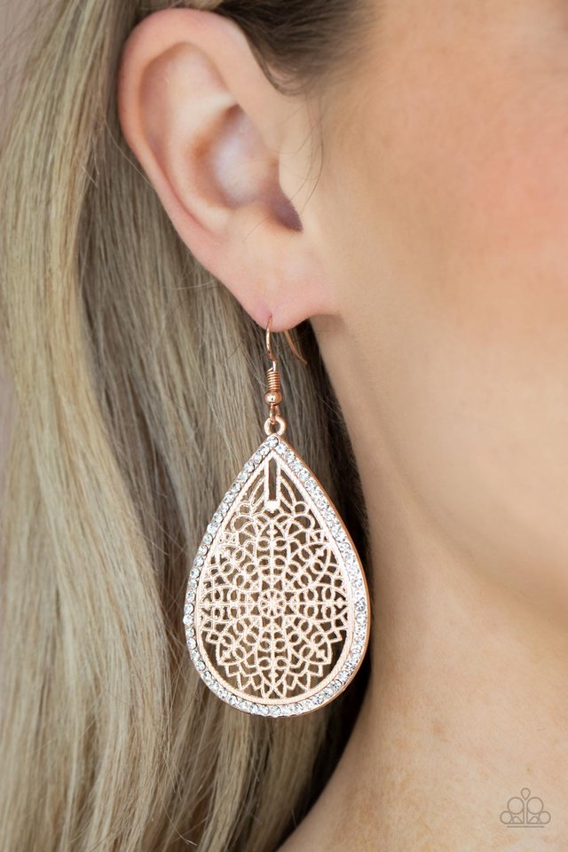 Fleur de Fantasy - Rose Gold - Paparazzi Earring Image