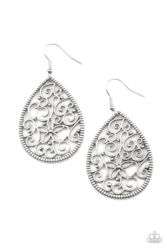 Tour de Garden - Silver - Paparazzi Earring Image