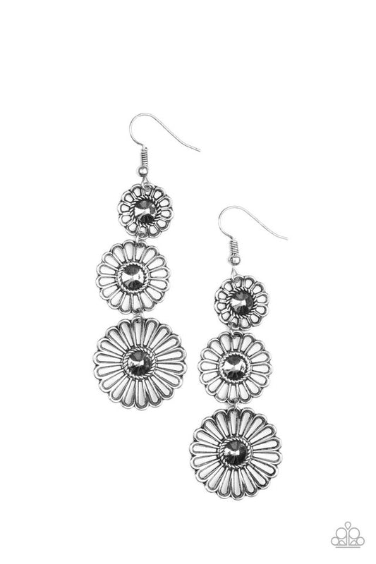 Gazebo Garden - Silver - Paparazzi Earring Image