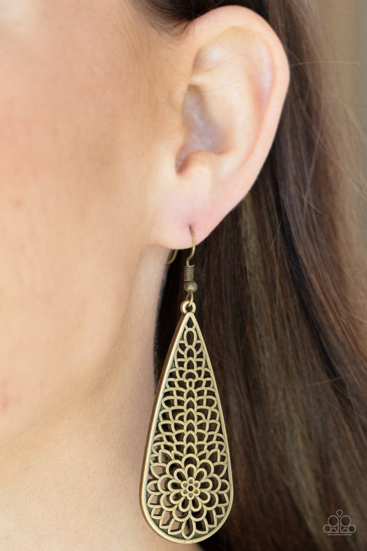 ​Posy Pasture - Brass - Paparazzi Earring Image