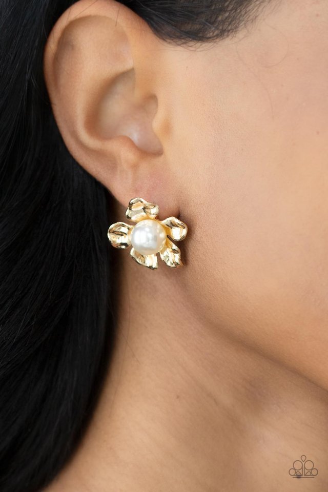 ​Apple Blossom Pearls - Gold - Paparazzi Earring Image